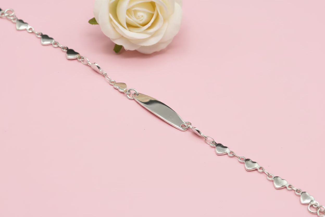 Gravurarmband Herzen